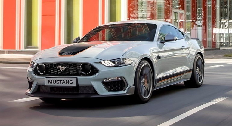 carro esportivos mustang branco